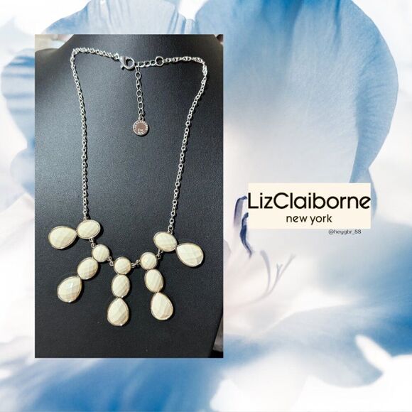 LIZ CLAIBORNE Silver Tone Stunning Runway Necklace Faceted Cream / Ivory - Picture 6 of 6